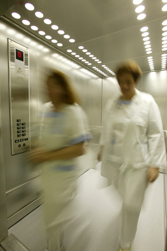 Aux Express Elevator bid Henan Tumor Hospital ward floor elevator project